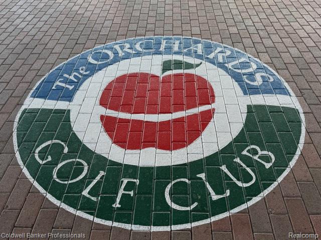 Builiding view thirty nine for 8261 Prestwick, Washington, MI. 48095