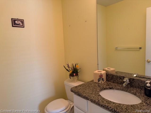 Builiding view twenty four for 8261 Prestwick, Washington, MI. 48095