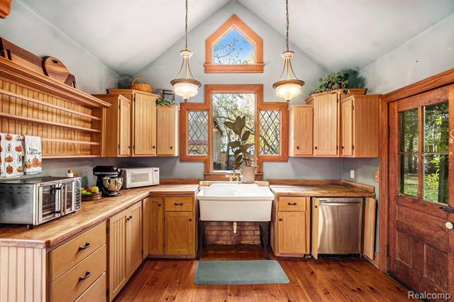 Builiding view nine for 139 Tillson, Romeo, MI. 48065