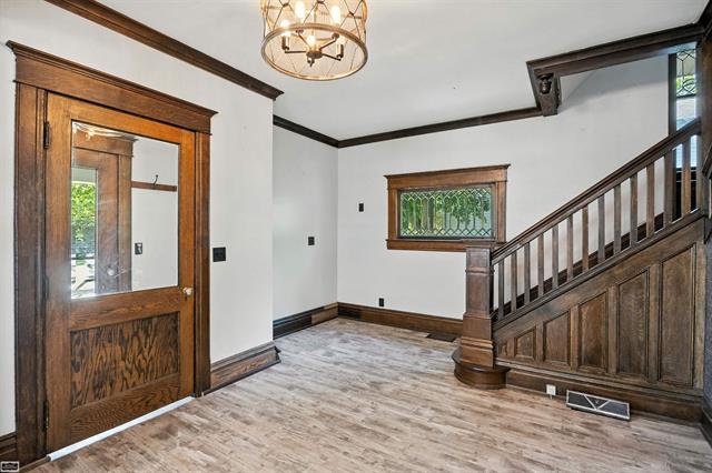 Builiding view seventeen for 180 S Main, Romeo, MI. 48065