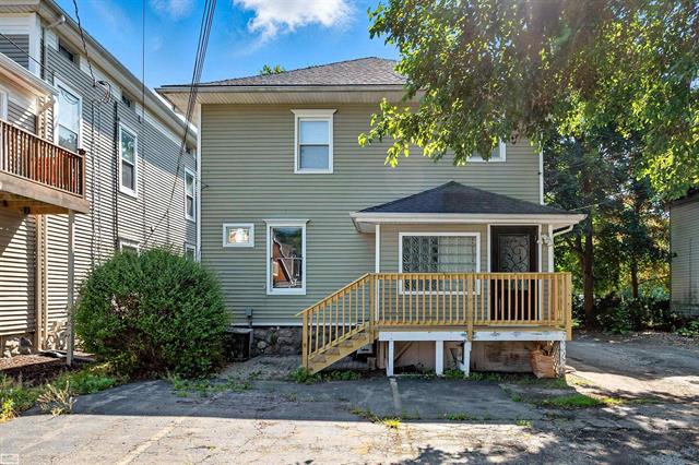 Builiding view thirty one for 180 S Main, Romeo, MI. 48065