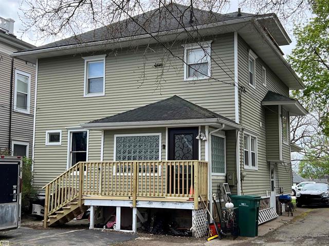 Builiding view thirty two for 180 S Main, Romeo, MI. 48065