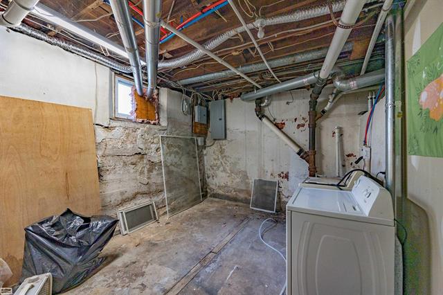 Builiding view twenty nine for 180 S Main, Romeo, MI. 48065