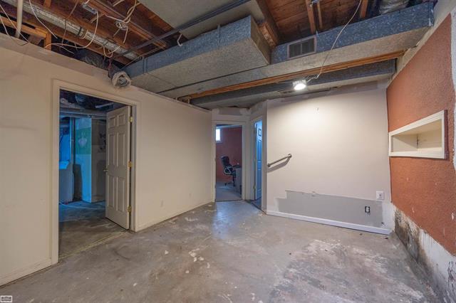 Builiding view twenty six for 180 S Main, Romeo, MI. 48065