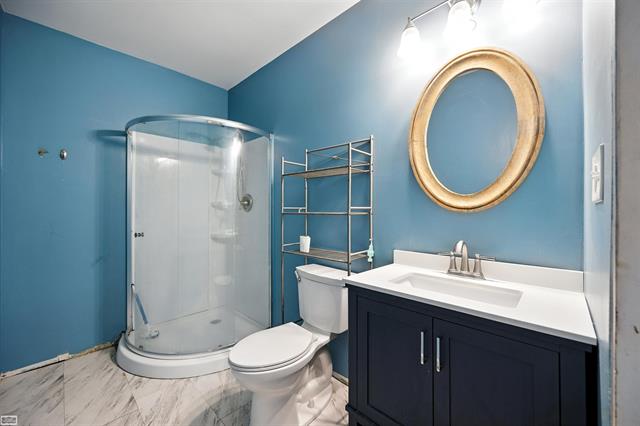 Builiding view twenty two for 180 S Main, Romeo, MI. 48065