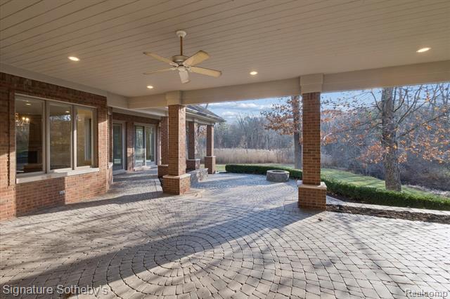 Builiding view fifty five for 2140 33 Mile, Romeo, MI. 48065