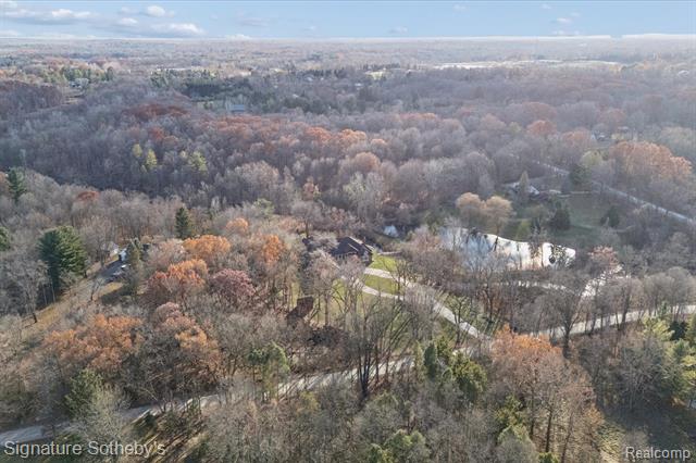 Builiding view seventy one for 2140 33 Mile, Romeo, MI. 48065