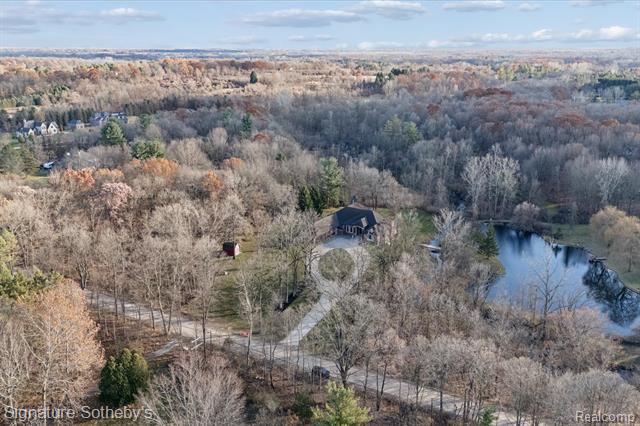 Builiding view seventy two for 2140 33 Mile, Romeo, MI. 48065