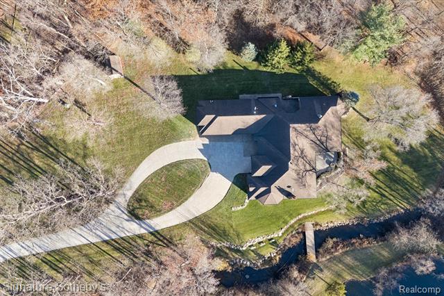 Builiding view sixty eight for 2140 33 Mile, Romeo, MI. 48065