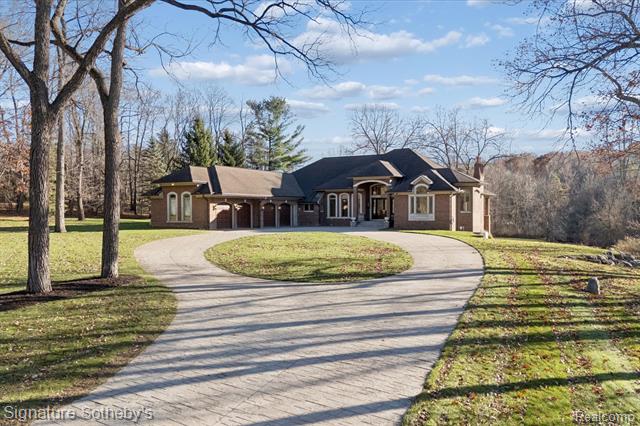 Builiding view sixty four for 2140 33 Mile, Romeo, MI. 48065