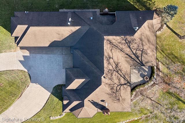 Builiding view sixty nine for 2140 33 Mile, Romeo, MI. 48065