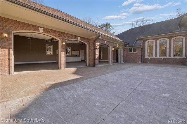 Builiding view sixty six for 2140 33 Mile, Romeo, MI. 48065