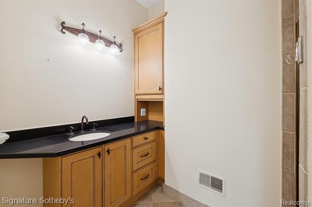 Builiding view thirty eight for 2140 33 Mile, Romeo, MI. 48065