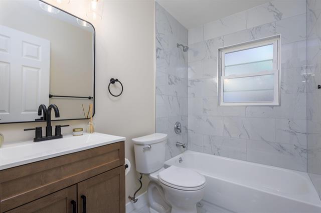 Builiding view nine for 21034 Atlantic, Warren, MI. 48091