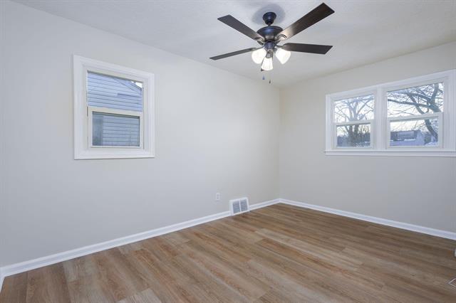 Builiding view ten for 21034 Atlantic, Warren, MI. 48091