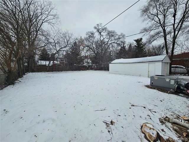 Builiding view eighteen for 20737 Nummer, Warren, MI. 48089