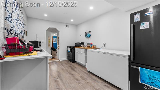 Builiding view seven for 8120 Prospect, Warren, MI. 48089