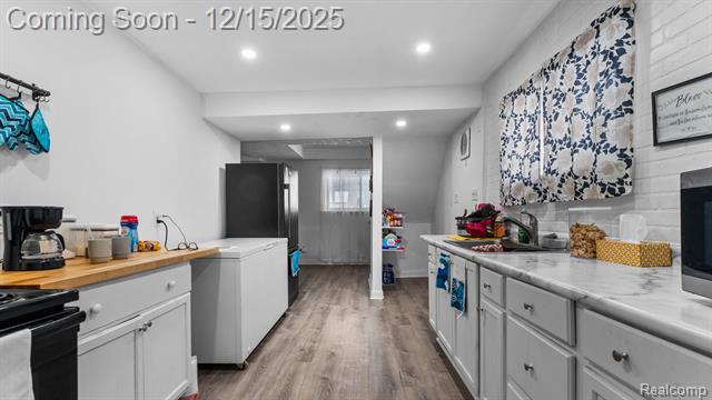 Builiding view six for 8120 Prospect, Warren, MI. 48089