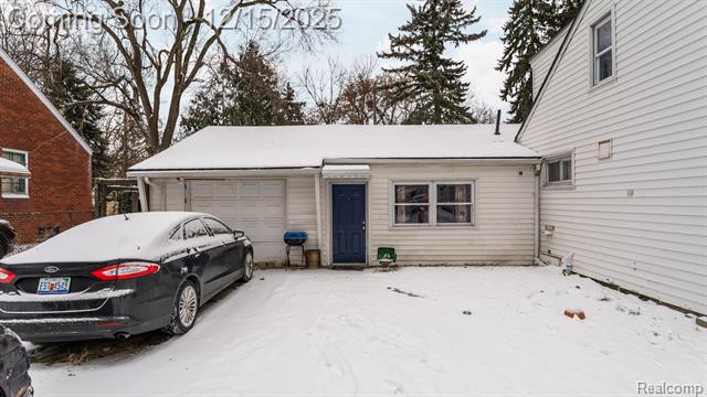 Builiding view twenty seven for 8120 Prospect, Warren, MI. 48089