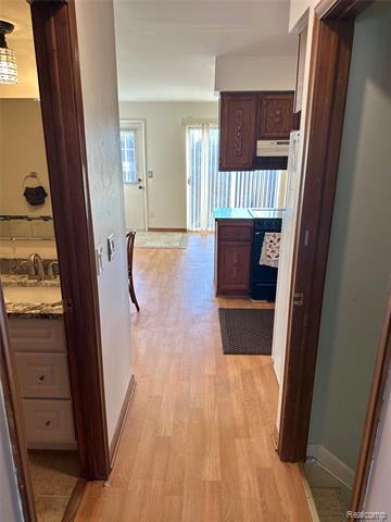 Builiding view eight for 19520 Ridgemont, Saint Clair Shores, MI. 48080