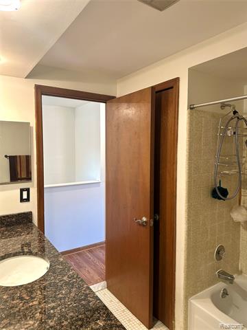 Builiding view eighteen for 19520 Ridgemont, Saint Clair Shores, MI. 48080