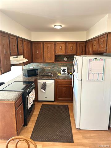 Builiding view five for 19520 Ridgemont, Saint Clair Shores, MI. 48080