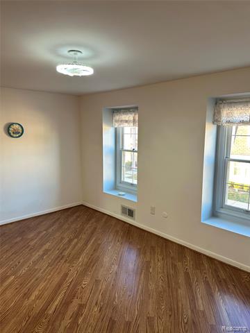 Builiding view fourteen for 19520 Ridgemont, Saint Clair Shores, MI. 48080