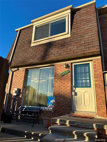 Builiding view thirty one for 19520 Ridgemont, Saint Clair Shores, MI. 48080