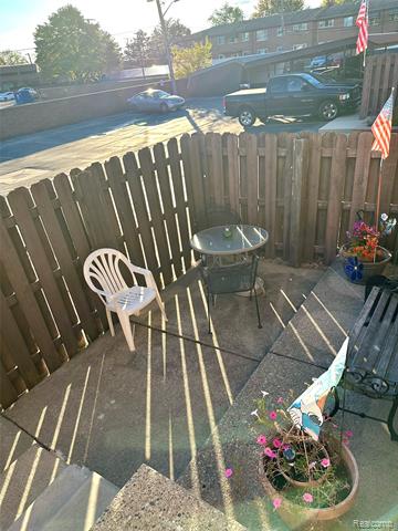 Builiding view thirty for 19520 Ridgemont, Saint Clair Shores, MI. 48080