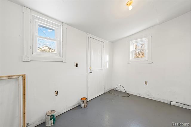 Builiding view fourteen for 7027 Meadow, Warren, MI. 48091