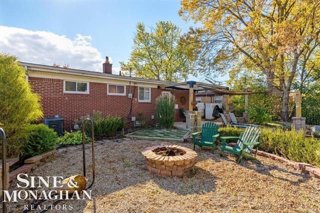 Builiding view forty four for 22425 Joan, Saint Clair Shores, MI. 48080