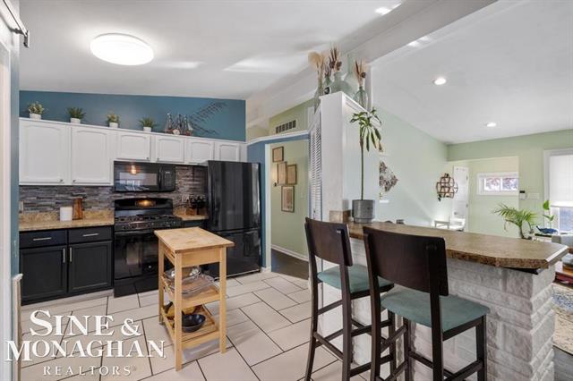 Builiding view twelve for 22425 Joan, Saint Clair Shores, MI. 48080