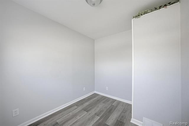 Builiding view nine for 14890 Collinson, Eastpointe, MI. 48021