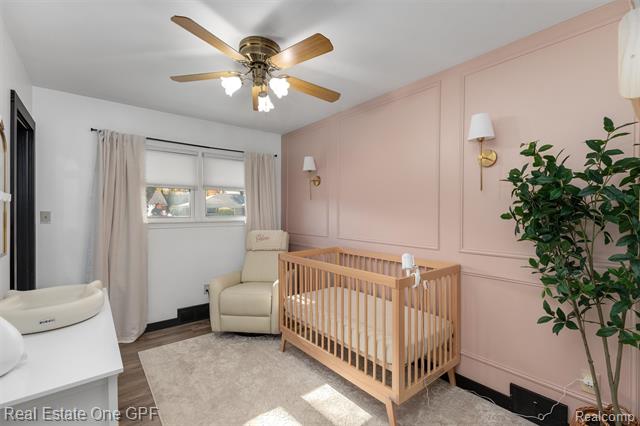 Builiding view fourteen for 21701 Chalon, Saint Clair Shores, MI. 48080