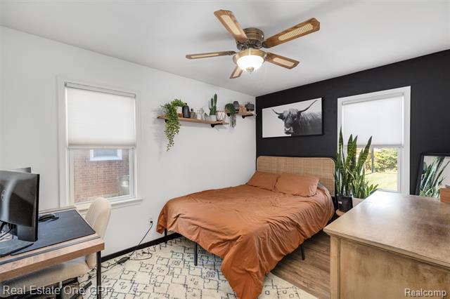 Builiding view thirteen for 21701 Chalon, Saint Clair Shores, MI. 48080