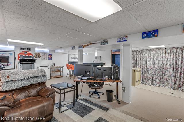 Builiding view twenty one for 21701 Chalon, Saint Clair Shores, MI. 48080