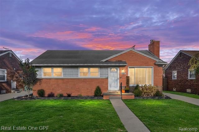 Builiding view two for 21701 Chalon, Saint Clair Shores, MI. 48080