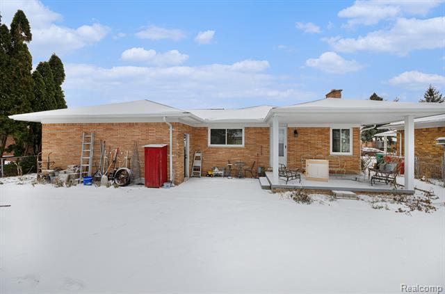 Builiding view twenty six for 17409 Collinson, Eastpointe, MI. 48021