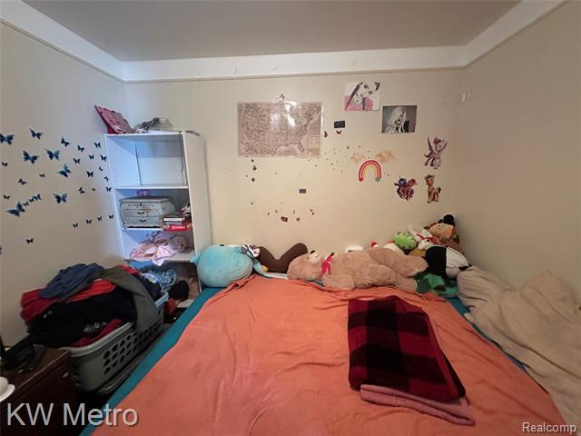 Builiding view thirty nine for 13459 Toepfer, Warren, MI. 48089