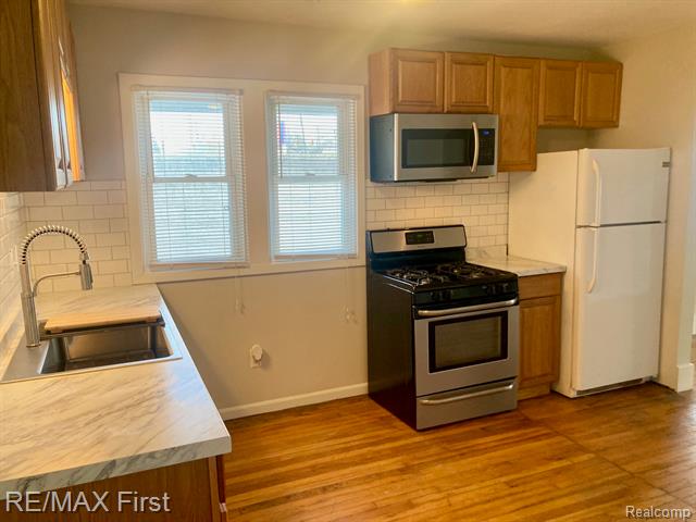 Builiding view six for 7599 Toepfer, Warren, MI. 48091