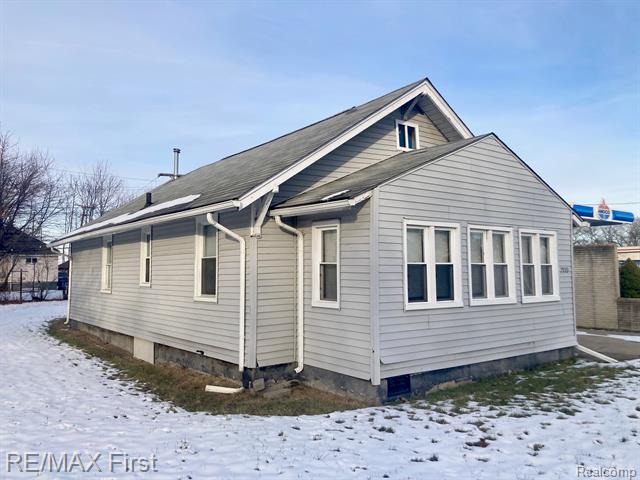 Builiding view twelve for 7599 Toepfer, Warren, MI. 48091