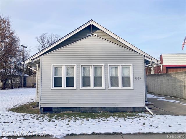 front view for 7599 Toepfer, Warren, Mi. 48091