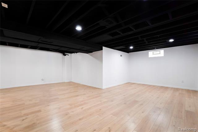 Builiding view twenty five for 22635 California, Saint Clair Shores, MI. 48080