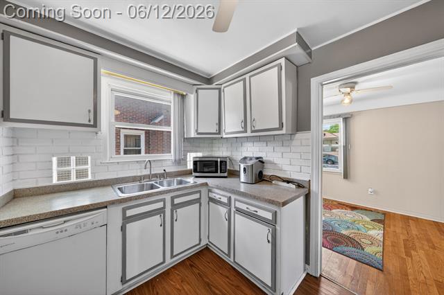 Builiding view eight for 21500 Redmond, Eastpointe, MI. 48021