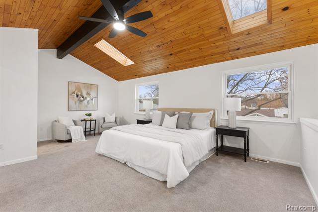 Builiding view nineteen for 21722 Rosedale, Saint Clair Shores, MI. 48080