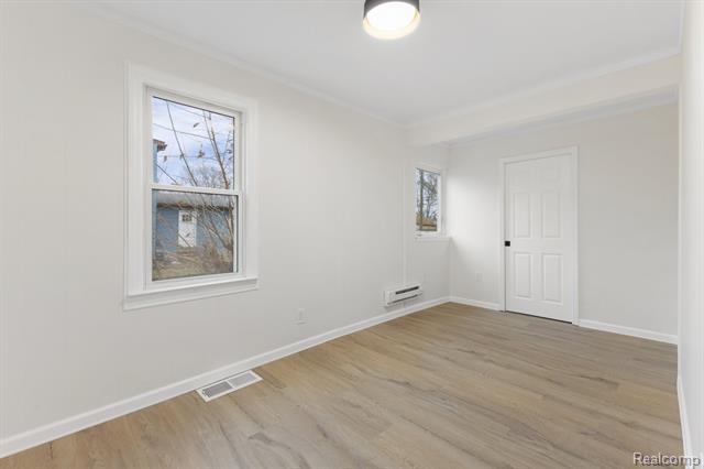 Builiding view sixteen for 21722 Rosedale, Saint Clair Shores, MI. 48080