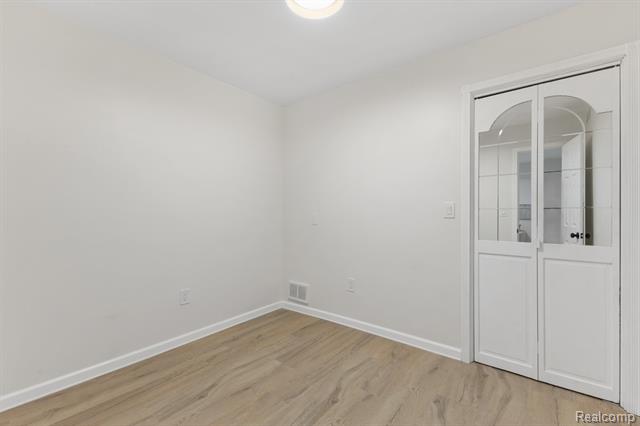 Builiding view thirteen for 21722 Rosedale, Saint Clair Shores, MI. 48080