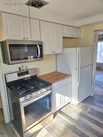 Builiding view three for 20624 Sunnyside, Saint Clair Shores, MI. 48080