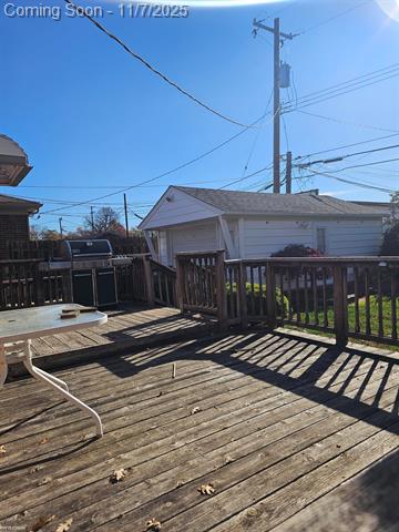 Builiding view twenty four for 20624 Sunnyside, Saint Clair Shores, MI. 48080