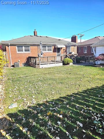 Builiding view twenty one for 20624 Sunnyside, Saint Clair Shores, MI. 48080